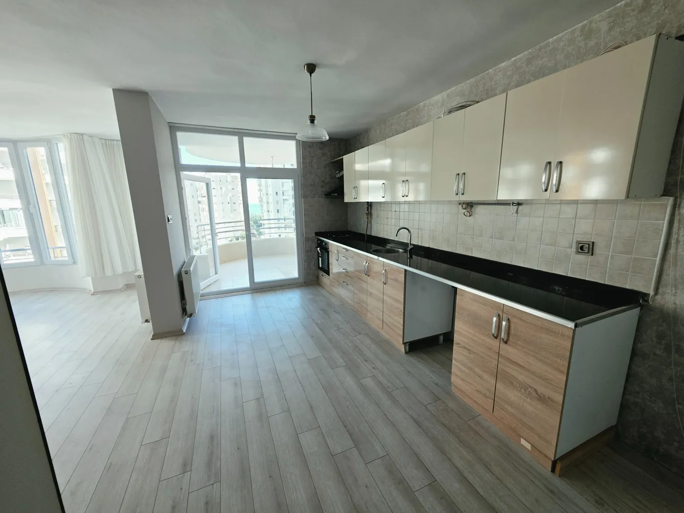 DAVULETEPE'DE DENİZ MANZARALI SİTE İÇİNDE 2+1 LÜKS KİRALIK DAİRE