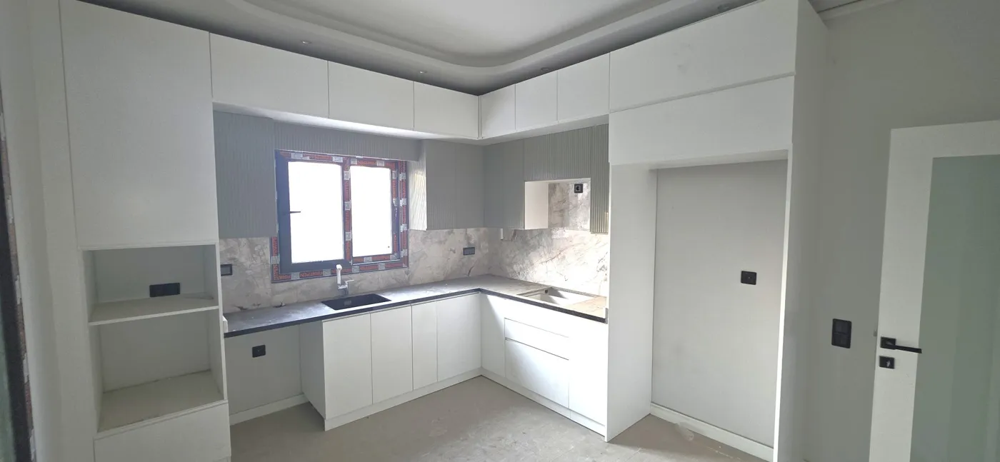 YENİ MEZİTLİ DEVLET HASTANESİ YOLUNDA SATILIK SIFIR 4+1 DAİRE